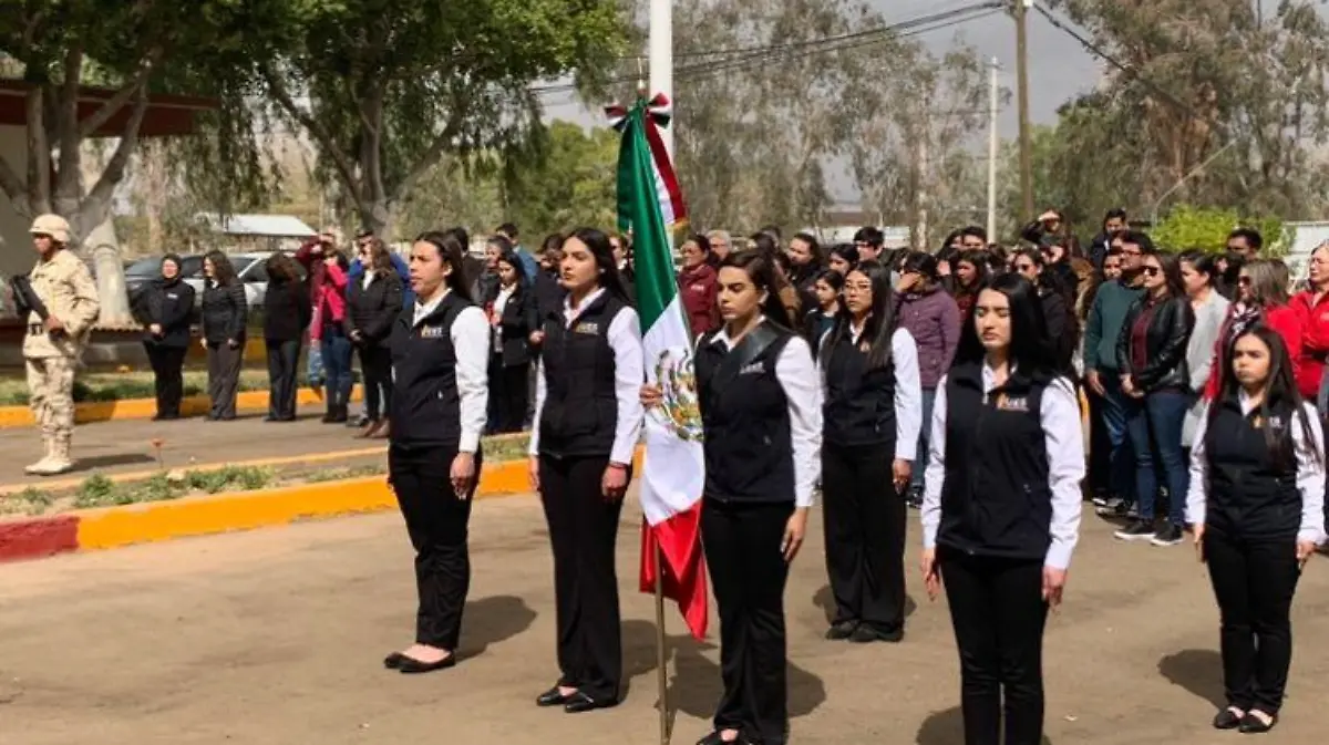 día de la bandera en ues